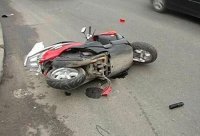 В Петербурге автобус сбил скутера