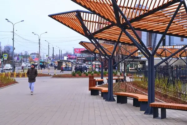 Открытие общественного пространство рядом со станцией метро “Озерки”
