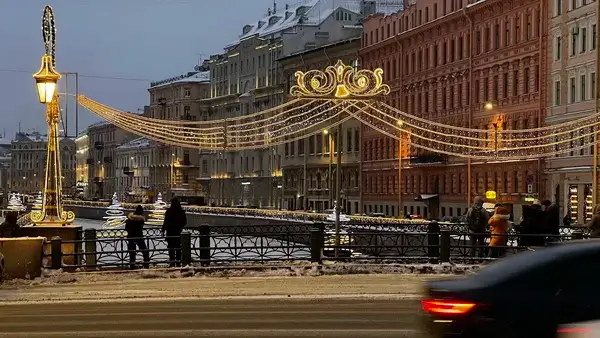 Жители Северной столицы готовы потратить на Новый год в среднем 19 300 рублей