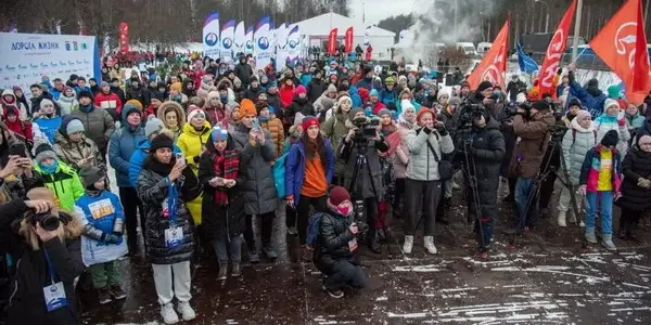 Участниками зимнего марафона “Дорога жизни” стали четыре тысячи человек